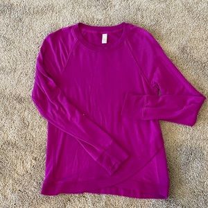 Women’s Athleta shirt